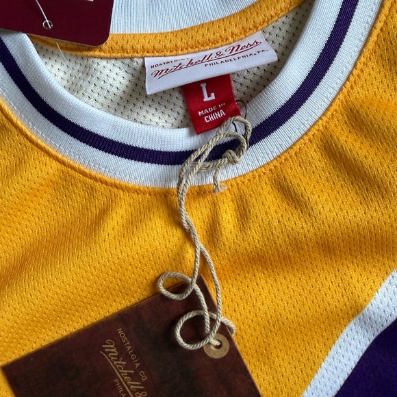 Men’s Los Angeles Lakers Jersey, Mitchell & Ness, Size Large, NWT - Picture 2 of 6